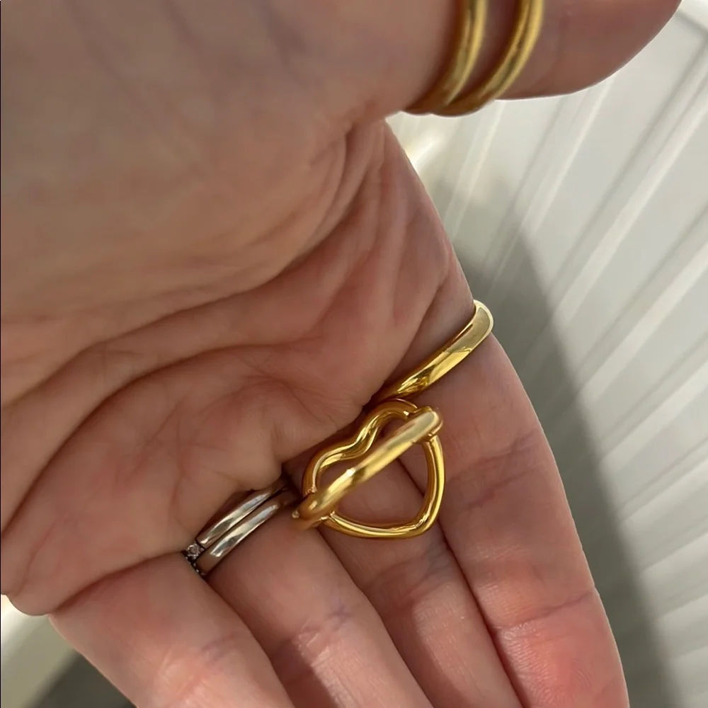 Figu Gold Heart Ring | Amy Ring - Picture 4 of 6